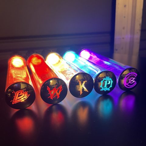 更にお値下げしました】2NE1公式ペンライト 更にお値下げしました】2NE1公式ペンライト